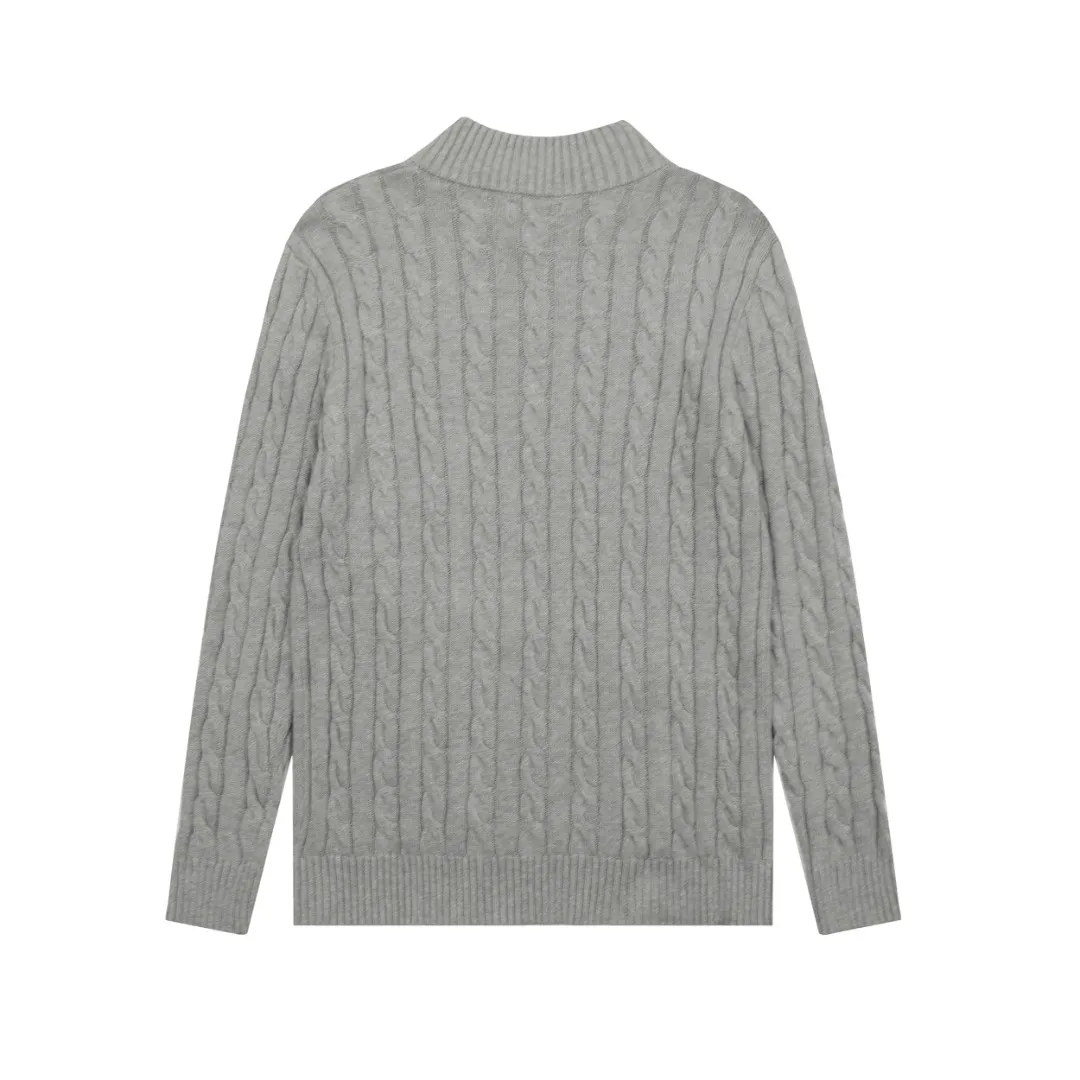 🅿️250 "Top quality" Style number: DS014# [Ralph Lauren half-zip solid color pony embroidered logo twist knitted sweater] ✅Ralph Lauren half-zip classic basic versatile unisex couple pullover sweater ✅Main supplier platform live broadcast Wholesale entity Replenish when out of stock Not removed from shelves ✅ZP quality 1:1 version Scan the code to enter the GF website Counter quality ✅Detailed quality The only one in Guangzhou Imported quality cotton yarn, focusing on high-end, cost-effective, good quality needless to say ✅The version is restored to the original order, the maximum size can be worn up to 200 pounds, loose, comfortable and stress-free ✅The upper body is simple and easy to match, ootd must-have style, good-looking clothes are never picky, a must-have wardrobe recommendation Size: S-XL Color: Navy blue, off-white, black, gray, khaki, light blue, yellow, pink, olive green, Chinese red